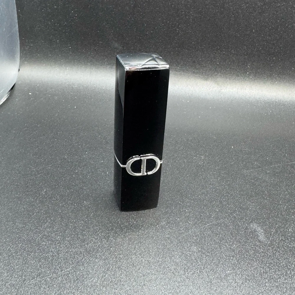NWT Dior Rouge Lipstick 999 Shade Velvet- NO BOX